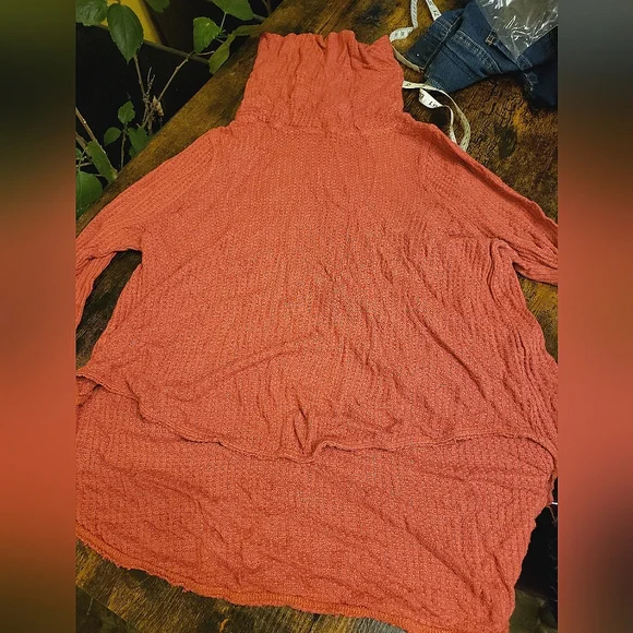 Free People hi low swing sweater stretchy boxy fit - Picture 1 of 13